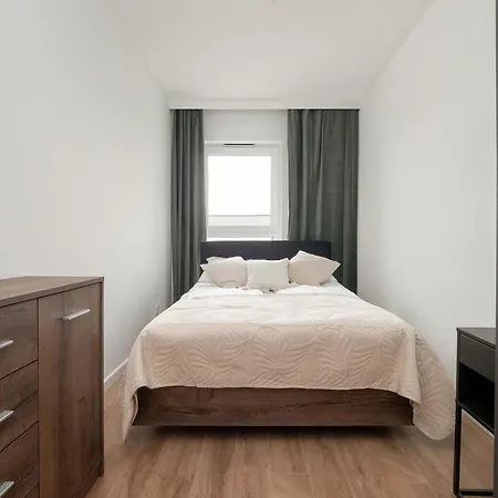 Apartment Kilinskiego Prestigious With Parking By Renters Prestige